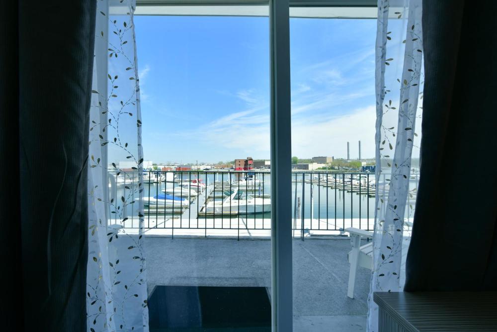 King Room with Sea View interior